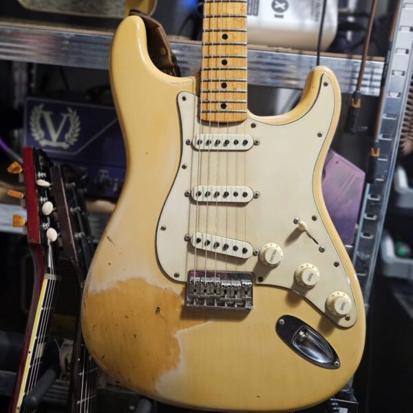 7.8 lbs Fender Hardtail Stratocaster 1977
