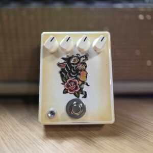 SeaWolf Delay Aged White Nitrocellulose with Gypsy Tattoo Artwork