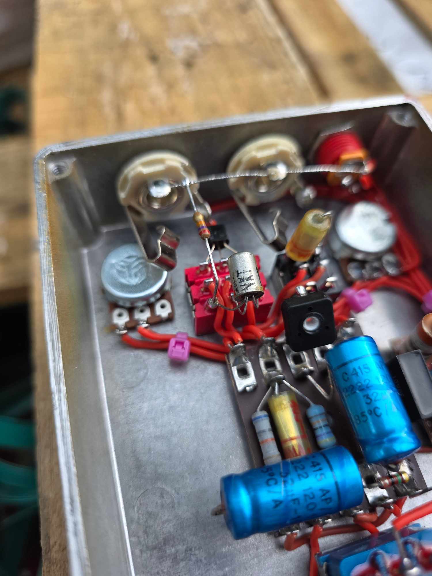 Flintstones Pin Up Rangemaster
Hand Wired Vintage NKT677 Germanium & Texas Instruments BC213C Silicon Treble Booster - Image 8