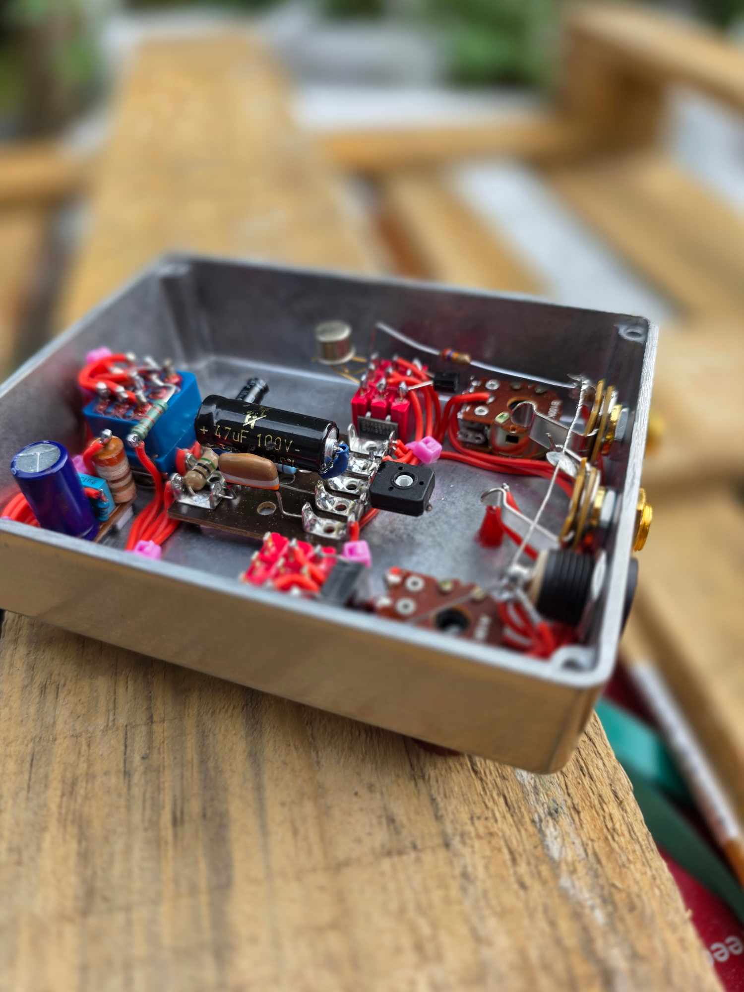 Hello Sailor Lighthouse Rangemaster
Hand Wired High Gain NKT162 Gold Pin Germanium & Texas Instruments BC213C Silicon Treble Booster - Image 9