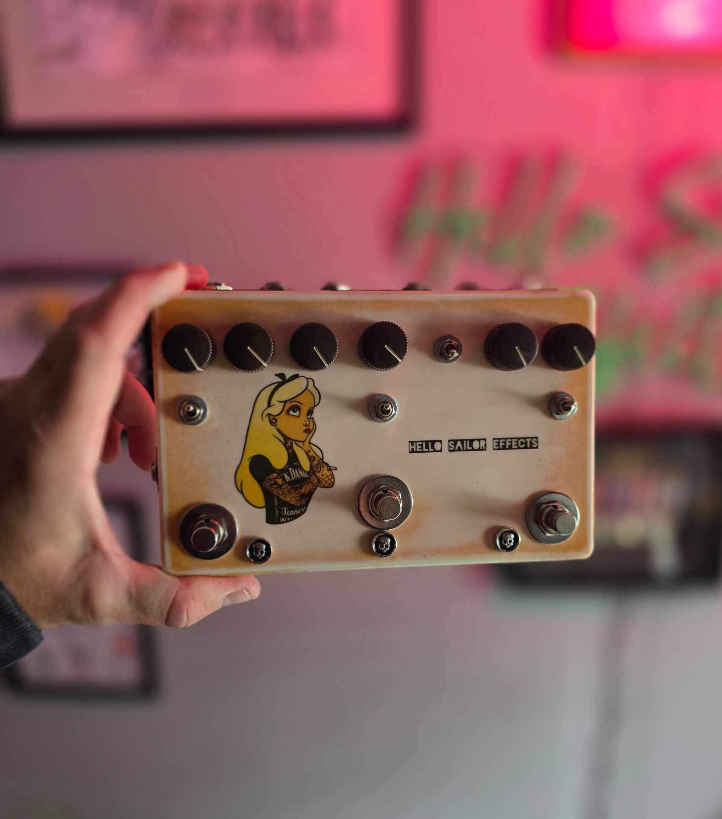 Shell Pink Three in One Pedal with Abbey Road Fuzz, Rangemaster, Kossoff Drive and Three Independent Effects Loops - Image 2